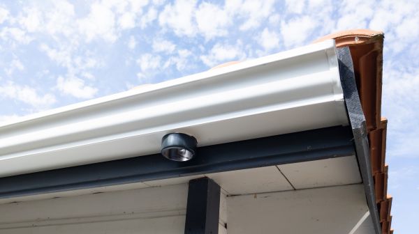 Seamless Gutters Installation in Tucker